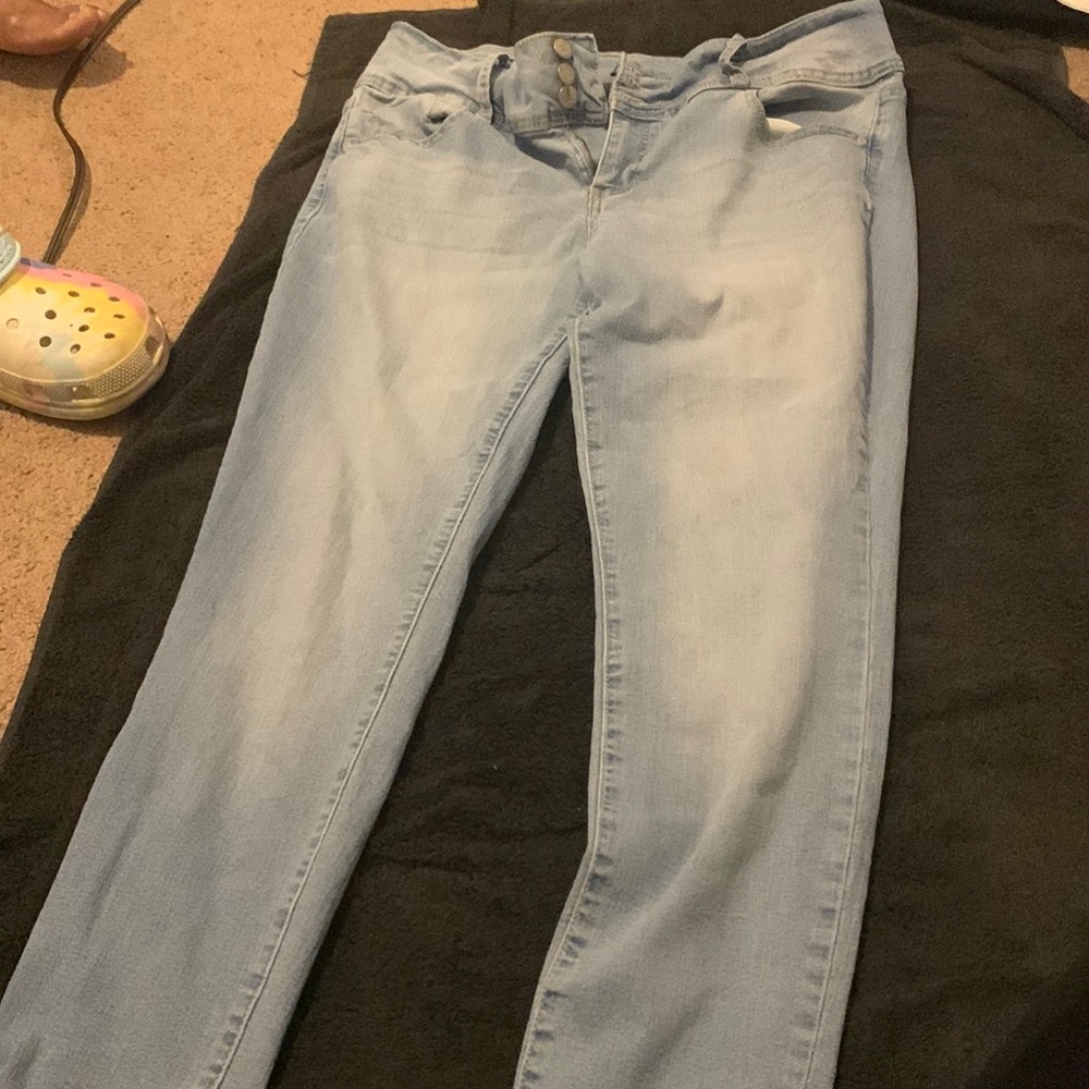 Low rise jeans